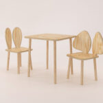 Krzesełka i stolik dla dzieci