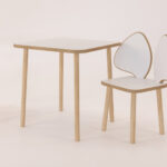 Krzesełko i stolik dla dziecka