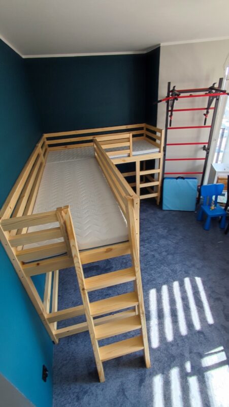 łóżko piętrowe dla dzieci czy dwie antresole