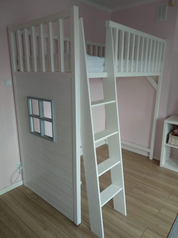 biała antresola dla dziecka